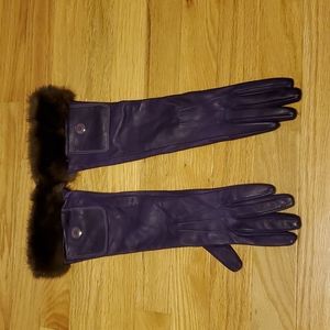 Fabulous Coach Purple Leather Gloves with Fur Trim
